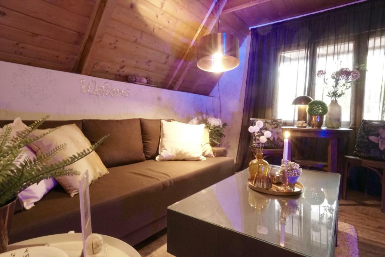Nadi'S Holiday Home - Heart Of Woods, Szentendre Island Szigetmonostor Exterior foto